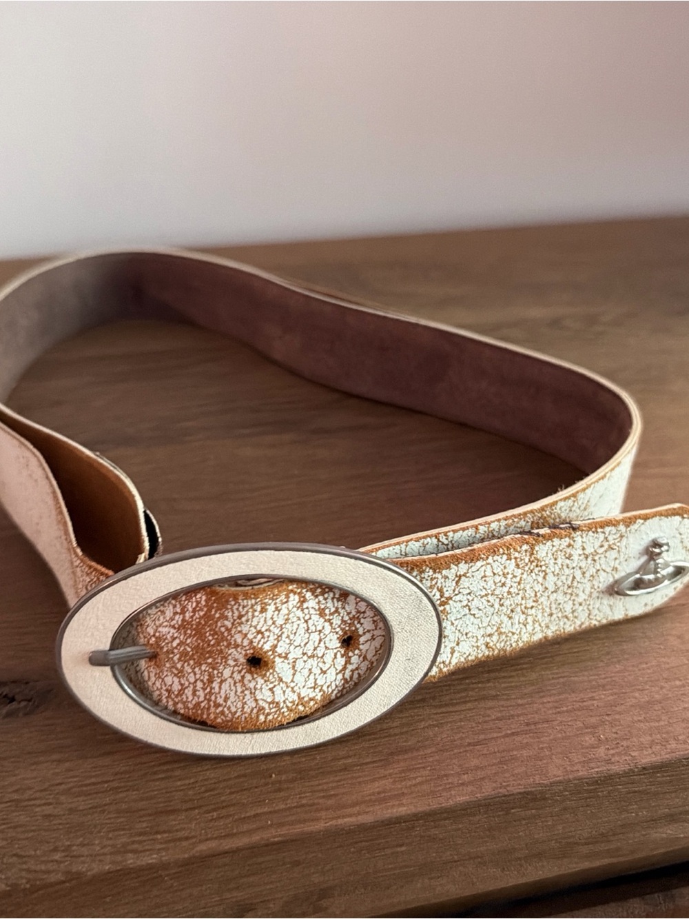 Vivienne Westwood White Cracked Leather Belt with Silver Orb y2k vintage